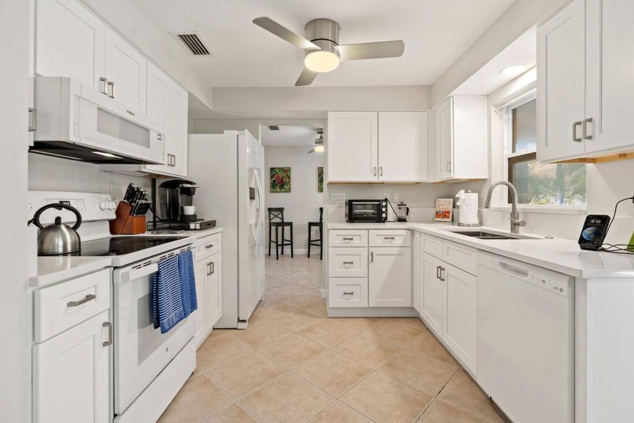 Boaters Bayshore Bungalow North North Naples المظهر الخارجي الصورة